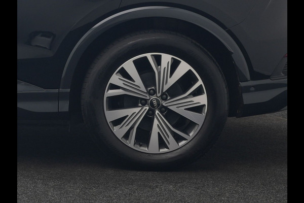 Audi Q4 e-tron 40 Edition 77 kWh 204pk Dealer O.H | Adaptive Cruise | Camera | Sportstoelen Verwarmd | BLIS | Keyless | Virtual | Navigatie | DAB | 19"L.M |