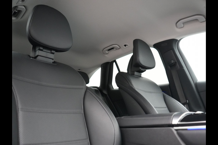 Mercedes-Benz GLC 300e 4MATIC Avantgarde PHEV 313pk Dealer O.H. | Camera | Lederen Sportstoelen Memory & Verwarmd | Sfeerverlichting | Apple Carplay | Blis | Navigatie | DAB | Cruise Control | 18"L.M |