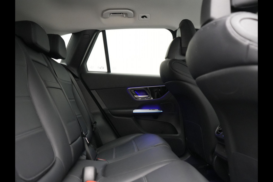 Mercedes-Benz GLC 300e 4MATIC Avantgarde PHEV 313pk Dealer O.H. | Camera | Lederen Sportstoelen Memory & Verwarmd | Sfeerverlichting | Apple Carplay | Blis | Navigatie | DAB | Cruise Control | 18"L.M |