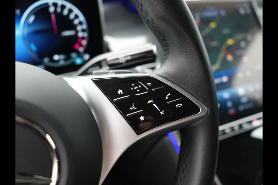 Mercedes-Benz GLC 300e 4MATIC Avantgarde PHEV 313pk Dealer O.H. | Camera | Lederen Sportstoelen Memory & Verwarmd | Sfeerverlichting | Apple Carplay | Blis | Navigatie | DAB | Cruise Control | 18"L.M |