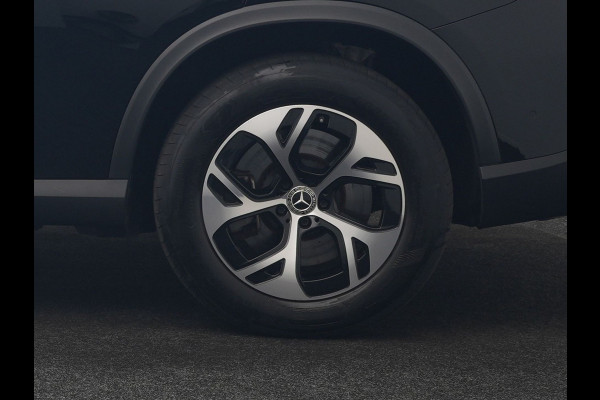 Mercedes-Benz GLC 300e 4MATIC Avantgarde PHEV 313pk Dealer O.H. | Camera | Lederen Sportstoelen Memory & Verwarmd | Sfeerverlichting | Apple Carplay | Blis | Navigatie | DAB | Cruise Control | 18"L.M |