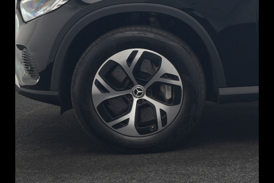 Mercedes-Benz GLC 300e 4MATIC Avantgarde PHEV 313pk Dealer O.H. | Camera | Lederen Sportstoelen Memory & Verwarmd | Sfeerverlichting | Apple Carplay | Blis | Navigatie | DAB | Cruise Control | 18"L.M |