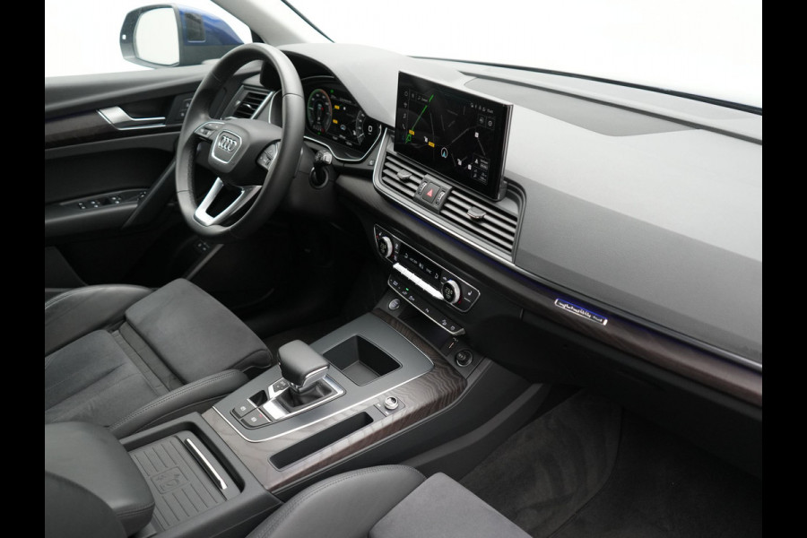 Audi Q5 50 TFSI e quattro Advanced edition PHEV 300pk Dealer O.H | Adaptive Cruise | Camera | BLIS | Apple Carplay | Alcantara Sportstoelen Verwarmd | Sfeerverlichting | Navigatie | Virtual | DAB | Plug In Hybrid |