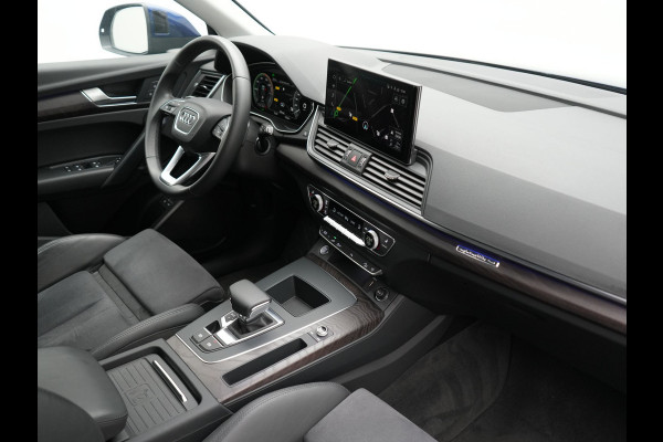 Audi Q5 50 TFSI e quattro Advanced edition PHEV 300pk Dealer O.H | Adaptive Cruise | Camera | BLIS | Apple Carplay | Alcantara Sportstoelen Verwarmd | Sfeerverlichting | Navigatie | Virtual | DAB | Plug In Hybrid |