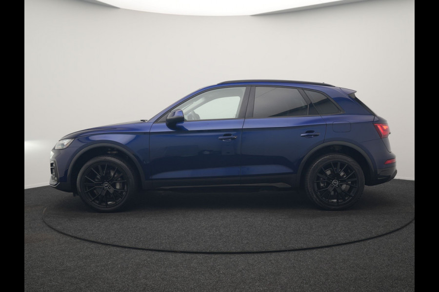 Audi Q5 50 TFSI e quattro Advanced edition PHEV 300pk Dealer O.H | Adaptive Cruise | Camera | BLIS | Apple Carplay | Alcantara Sportstoelen Verwarmd | Sfeerverlichting | Navigatie | Virtual | DAB | Plug In Hybrid |