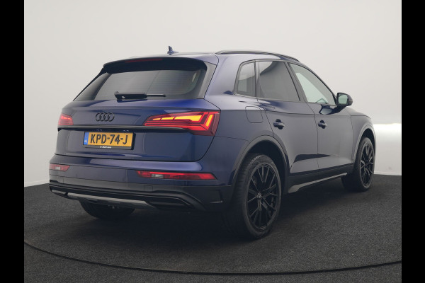 Audi Q5 50 TFSI e quattro Advanced edition PHEV 300pk Dealer O.H | Adaptive Cruise | Camera | BLIS | Apple Carplay | Alcantara Sportstoelen Verwarmd | Sfeerverlichting | Navigatie | Virtual | DAB | Plug In Hybrid |