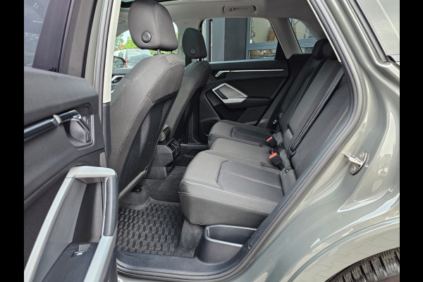 Audi Q3 35 TFSI S edition | Automaat | Navi | Pano | Virtual cockpit | Camera | Keyless |
