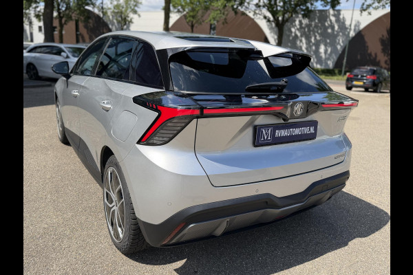 MG Mg4 electric Luxury 64 kWh |360 CAMERA| 7 JAAR MG GARANTIE T/M 07-2031| ELEK. STOEL| DODE HOEK SENSOR| STOEL + STUURVERWARMING| ADAPTIVE CRUISE CONTROL | RIJKLAAR PRIJS |