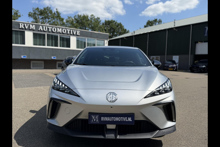 MG Mg4 electric Luxury 64 kWh |360 CAMERA| 7 JAAR MG GARANTIE T/M 07-2031| ELEK. STOEL| DODE HOEK SENSOR| STOEL + STUURVERWARMING| ADAPTIVE CRUISE CONTROL | RIJKLAAR PRIJS |