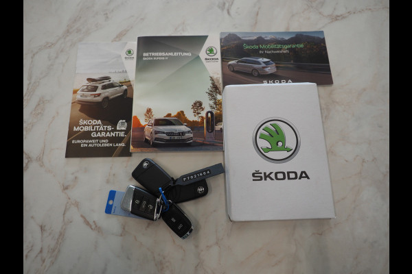 Škoda Superb Combi 1.4 TSI iV Laurin & Klement | Panoramadak | Leder | Trekhaak | Massage | Canton | Stoelkoeling | 360 | Memory