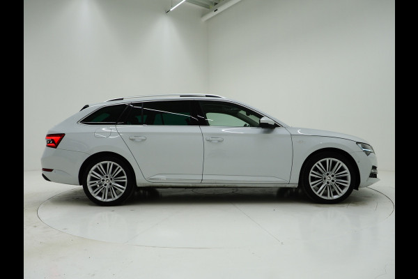 Škoda Superb Combi 1.4 TSI iV Laurin & Klement | Panoramadak | Leder | Trekhaak | Massage | Canton | Stoelkoeling | 360 | Memory