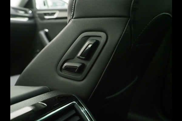 Škoda Superb Combi 1.4 TSI iV Laurin & Klement | Panoramadak | Leder | Trekhaak | Massage | Canton | Stoelkoeling | 360 | Memory