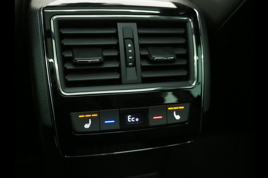 Škoda Superb Combi 1.4 TSI iV Laurin & Klement | Panoramadak | Leder | Trekhaak | Massage | Canton | Stoelkoeling | 360 | Memory