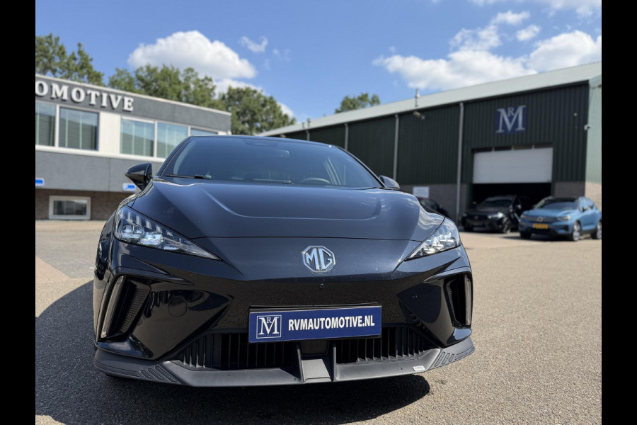 MG Mg4 electric Luxury 64 kWh |360 CAMERA| 7 JAAR MG GARANTIE T/M 07-2031| ELEK. STOEL| DODE HOEK SENSOR| STOEL + STUURVERWARMING| ADAPTIVE CRUISE CONTROL | RIJKLAAR PRIJS |