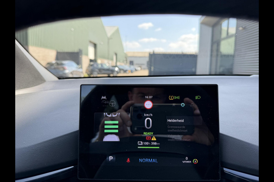 MG Mg4 electric Luxury 64 kWh |360 CAMERA| 7 JAAR MG GARANTIE T/M 07-2031| ELEK. STOEL| DODE HOEK SENSOR| STOEL + STUURVERWARMING| ADAPTIVE CRUISE CONTROL | RIJKLAAR PRIJS |