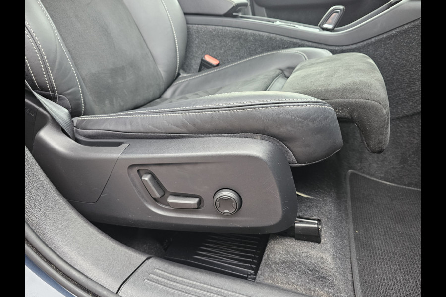 Volvo XC40 1.5 T4 Recharge R-Design PHEV | LED | Trekhaak | 360 camera | Elek. stoelen + mermory | Stoelverwarming | Alcantara |