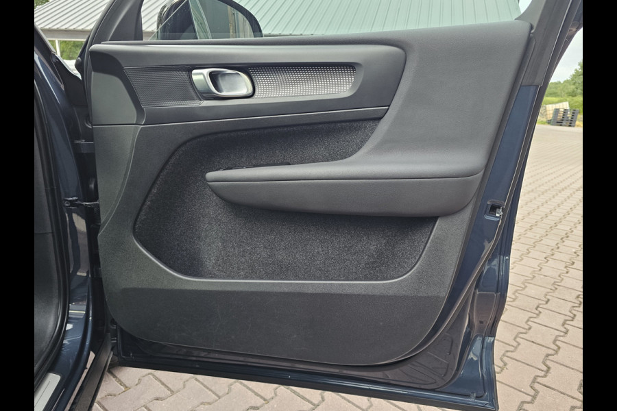 Volvo XC40 1.5 T4 Recharge R-Design PHEV | LED | Trekhaak | 360 camera | Elek. stoelen + mermory | Stoelverwarming | Alcantara |