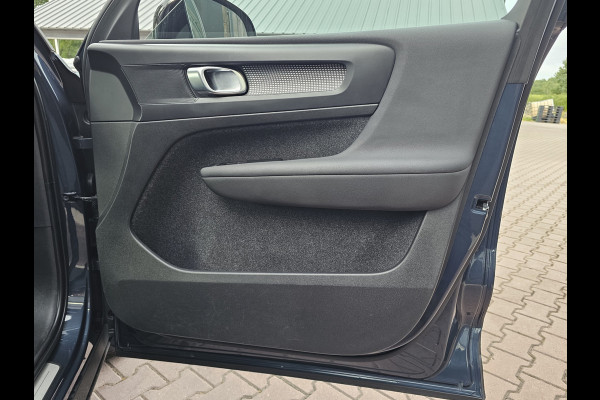 Volvo XC40 1.5 T4 Recharge R-Design PHEV | LED | Trekhaak | 360 camera | Elek. stoelen + mermory | Stoelverwarming | Alcantara |