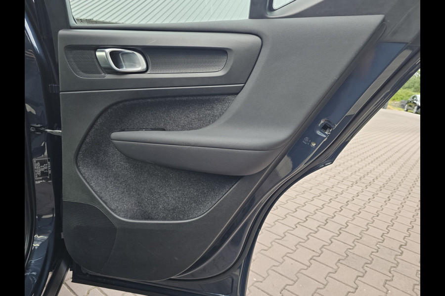 Volvo XC40 1.5 T4 Recharge R-Design PHEV | LED | Trekhaak | 360 camera | Elek. stoelen + mermory | Stoelverwarming | Alcantara |