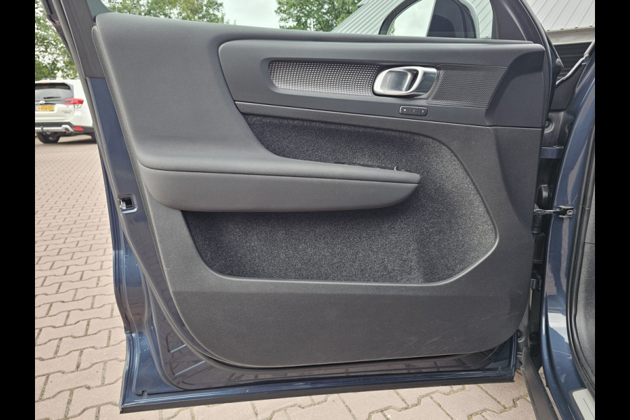 Volvo XC40 1.5 T4 Recharge R-Design PHEV | LED | Trekhaak | 360 camera | Elek. stoelen + mermory | Stoelverwarming | Alcantara |