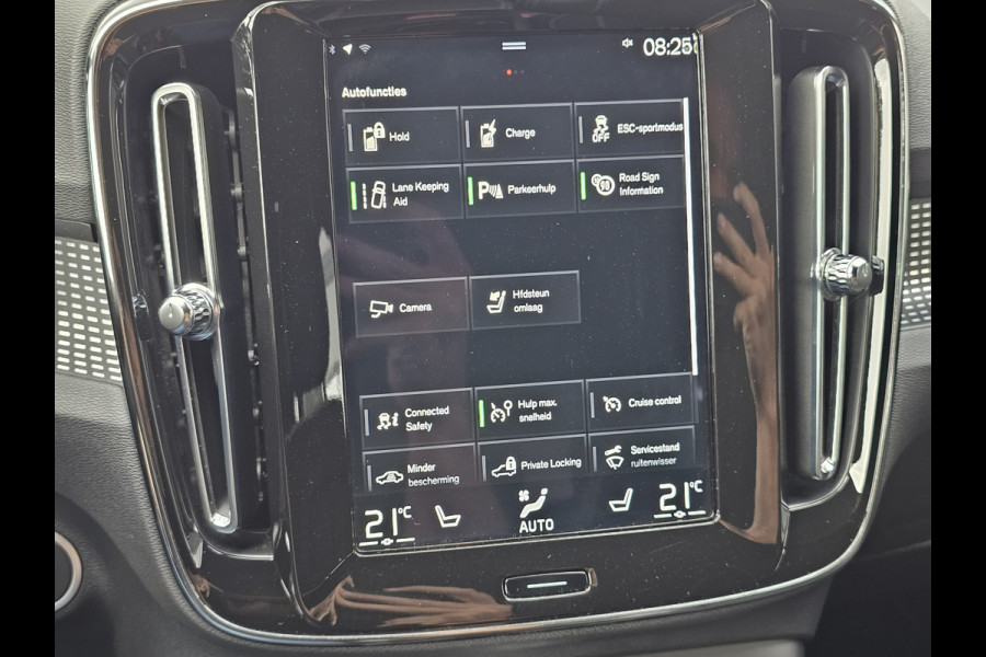 Volvo XC40 1.5 T4 Recharge R-Design PHEV | LED | Trekhaak | 360 camera | Elek. stoelen + mermory | Stoelverwarming | Alcantara |