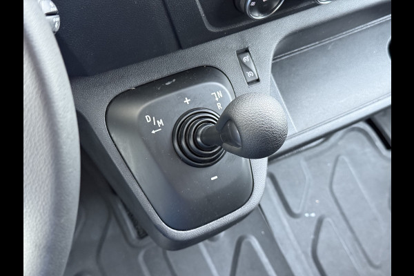 Renault Master T35 2.3 dCi 150 L2H2 Camera Navi Dab Trekhaak Lane-dep. Treeplanken Apple/Android CruiseControl Pdc Elek.Ramen/Spiegels Aut.Verlichting Start/Stop Armsteun Mistlampen Energy Comfort
