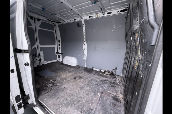 Renault Master T35 2.3 dCi 150 L2H2 Camera Navi Dab Trekhaak Lane-dep. Treeplanken Apple/Android CruiseControl Pdc Elek.Ramen/Spiegels Aut.Verlichting Start/Stop Armsteun Mistlampen Energy Comfort