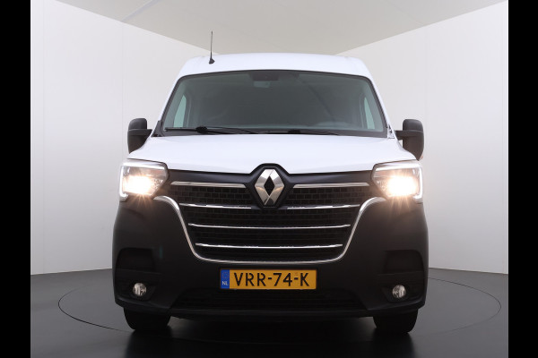 Renault Master T35 2.3 dCi 150 L2H2 Camera Navi Dab Trekhaak Lane-dep. Treeplanken Apple/Android CruiseControl Pdc Elek.Ramen/Spiegels Aut.Verlichting Start/Stop Armsteun Mistlampen Energy Comfort