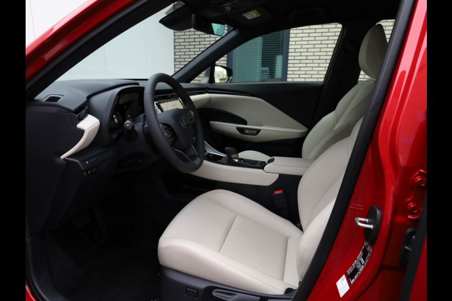 Lexus LBX Elegant 2WD | Tech Pack | Leder | El Achterklep | Stoelverwarmin