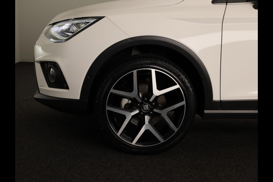 Seat Arona 1.0 TSI FR Limited Edition | Full map navigatie systeem | Climatronic | 18 inch LM-velgen | LED koplampen | Dodehoek detectie