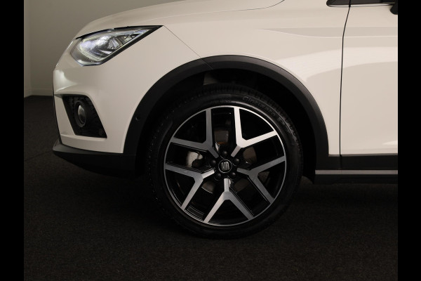 Seat Arona 1.0 TSI FR Limited Edition | Full map navigatie systeem | Climatronic | 18 inch LM-velgen | LED koplampen | Dodehoek detectie