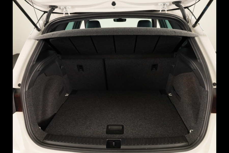 Seat Arona 1.0 TSI FR Limited Edition | Full map navigatie systeem | Climatronic | 18 inch LM-velgen | LED koplampen | Dodehoek detectie