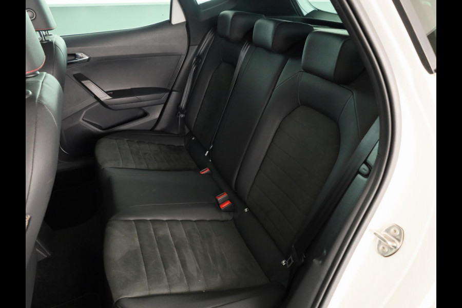 Seat Arona 1.0 TSI FR Limited Edition | Full map navigatie systeem | Climatronic | 18 inch LM-velgen | LED koplampen | Dodehoek detectie