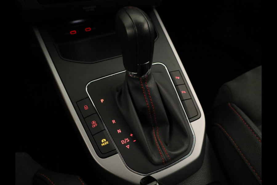 Seat Arona 1.0 TSI FR Limited Edition | Full map navigatie systeem | Climatronic | 18 inch LM-velgen | LED koplampen | Dodehoek detectie