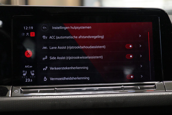 Volkswagen Golf 2.0 TSI GTI 45 JAHRE CLUBSPORT AKRA/PANO/ACC/CAM/CARPLAY/IQ-LIGHT/VOLL