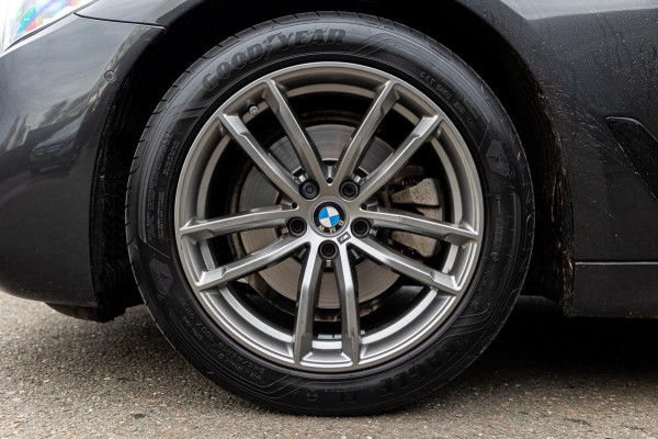 BMW 5 Serie 520i High Executive Edition I M-Sport I schuifdak I 1 ste eigenaar I comfortsoel I