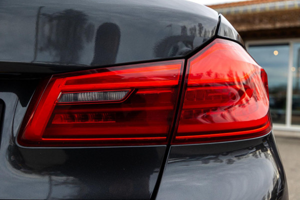BMW 5 Serie 520i High Executive Edition I M-Sport I schuifdak I 1 ste eigenaar I comfortsoel I