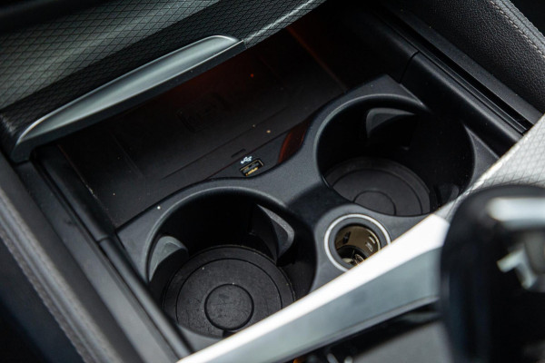 BMW 5 Serie 520i High Executive Edition I M-Sport I schuifdak I 1 ste eigenaar I comfortsoel I