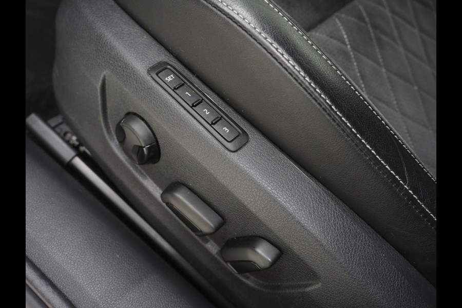 Škoda Superb Combi 1.4 TSI iV Sportline | Leder/Alcantara | Trekhaak | Carbon | 360 | Memory | Keyless | Adaptive Cruise