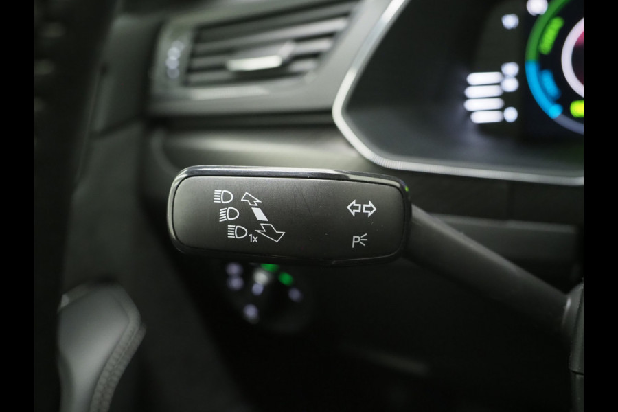 Škoda Superb Combi 1.4 TSI iV Sportline | Leder/Alcantara | Trekhaak | Carbon | 360 | Memory | Keyless | Adaptive Cruise