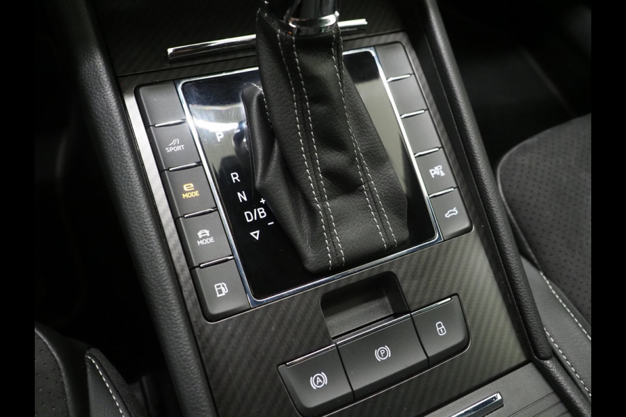 Škoda Superb Combi 1.4 TSI iV Sportline | Leder/Alcantara | Trekhaak | Carbon | 360 | Memory | Keyless | Adaptive Cruise