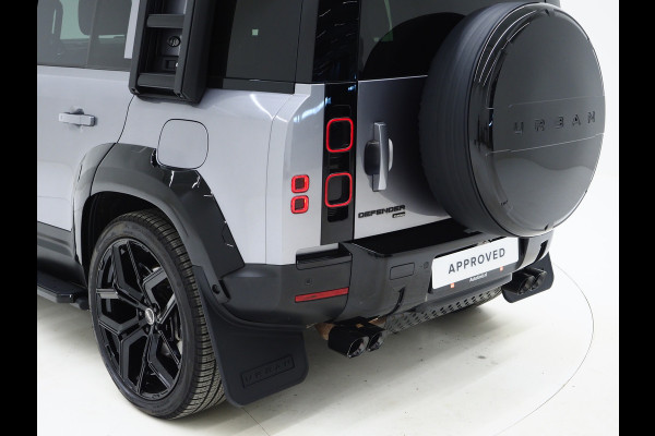 Land Rover Defender 110 2.0 P400e 110 Urban WideTrack Look | Panoramadak | Explorer Pack | Sidesteps | Lightbar | Trekhaak | Meridian