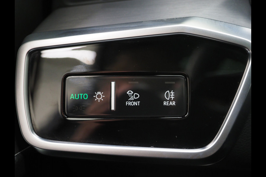 Audi A6 Avant 55 TFSI e quattro Competition Full Black | Panoramadak | Leder | B&O Audio | Camera | Stoelverwarming | Cruise | Carplay