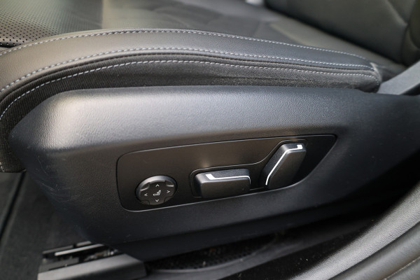 BMW 5 Serie 520i  | FACELIFT | M-SPORT | MEMORY | KEYLESS | DODE HOEK | LED | SFEERVERLICHTING |