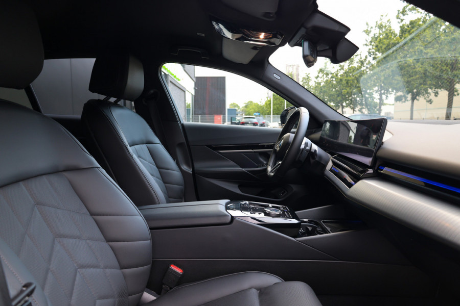 BMW 5 Serie 520i  | FACELIFT | M-SPORT | MEMORY | KEYLESS | DODE HOEK | LED | SFEERVERLICHTING |