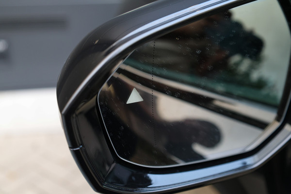 BMW 5 Serie 520i  | FACELIFT | M-SPORT | MEMORY | KEYLESS | DODE HOEK | LED | SFEERVERLICHTING |