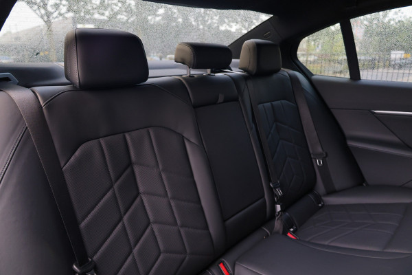 BMW 5 Serie 520i  | FACELIFT | M-SPORT | MEMORY | KEYLESS | DODE HOEK | LED | SFEERVERLICHTING |