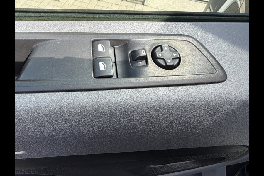 Peugeot e-Expert Standard Premium 136 PK 75 kWh CarPlay/Cruise control/achteruitrij camera