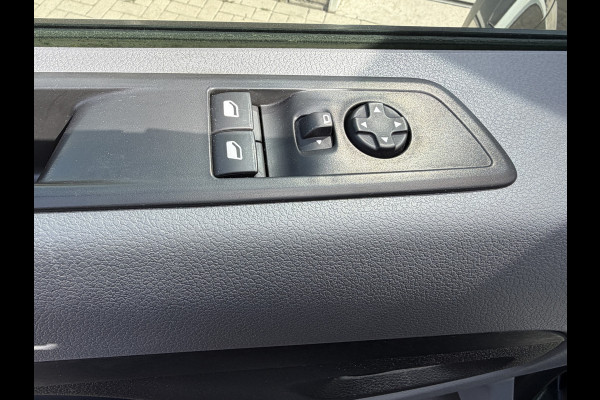 Peugeot e-Expert Standard Premium 136 PK 75 kWh CarPlay/Cruise control/achteruitrij camera