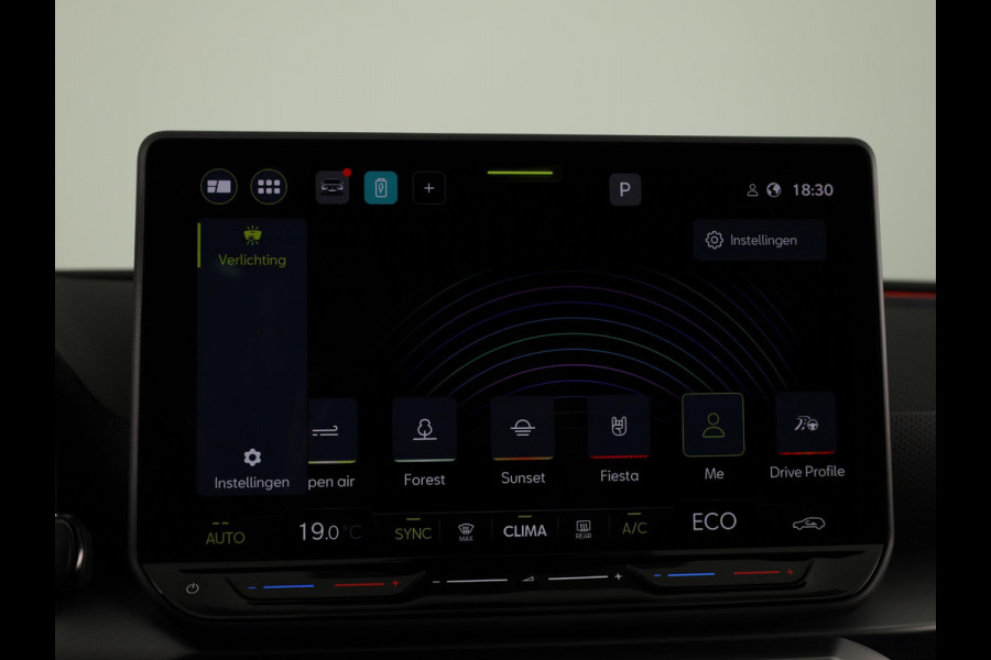 Seat Leon Sportstourer 1.5 TSI e-Hybrid FR PHEV First Edition 204 pk Automaat | Verlengde garantie | Navigatie | Parkeersensoren (Park assist) | Achteruitrijcamera | Adaptieve cruise control | Matrix LED koplampen |